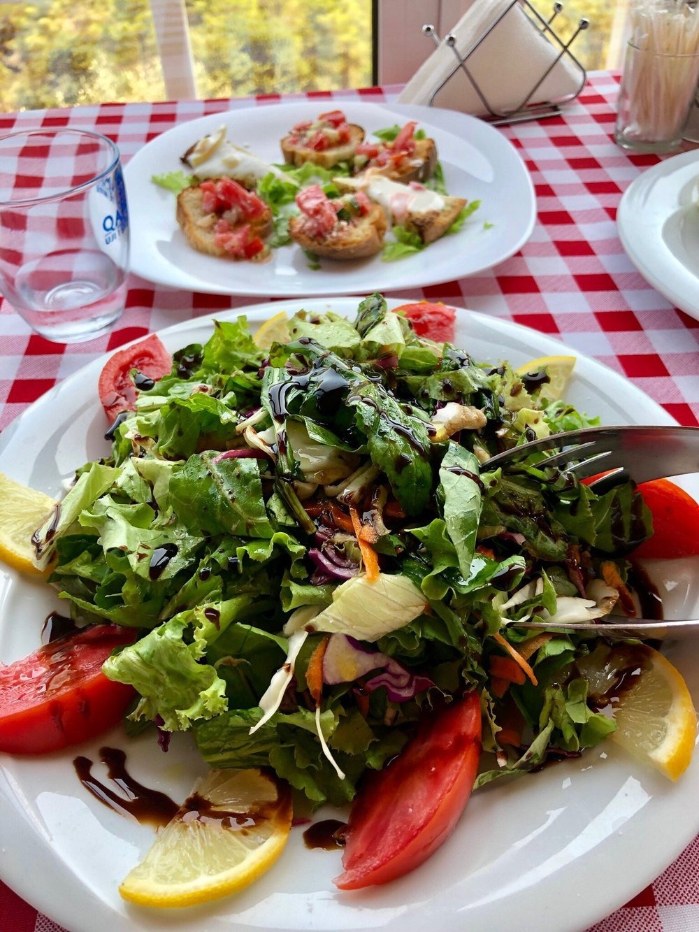 Bruschetta with fresh tomato